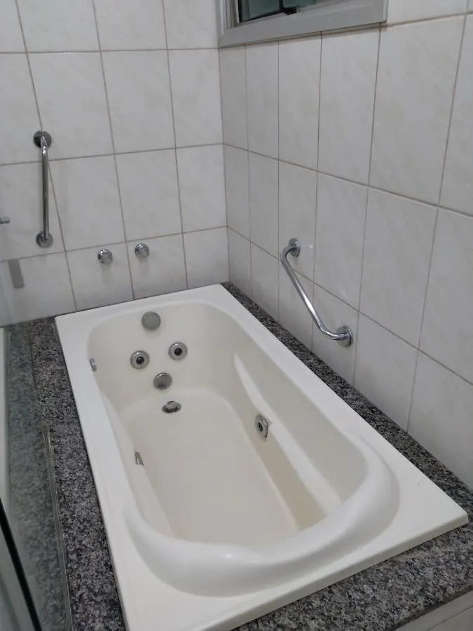 Apartamento Hidro Relax: Luxo com Piscinas e Internet Caldas Novas